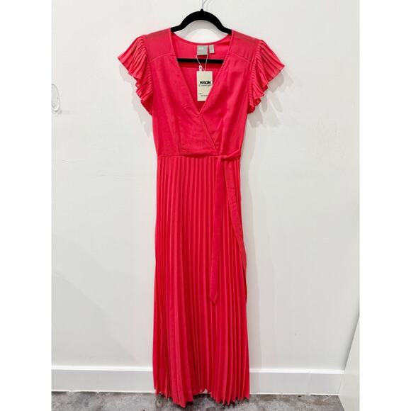 NWT ASOS DESIGN Flutter Sleeve Pleated Textured Chiffon Maxi Dress Red Womens 0 - Picture 2 of 6